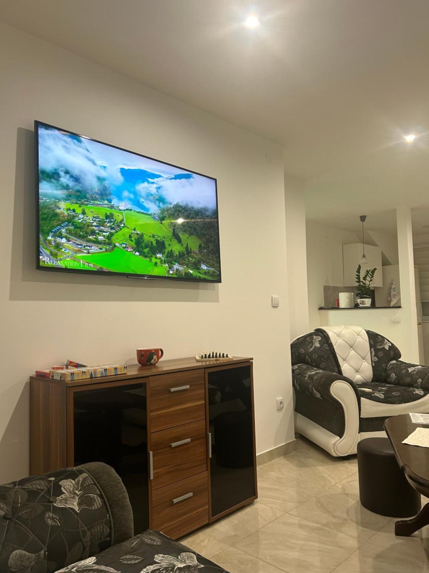 Apartman Diamond Lux Surcin Luaran gambar