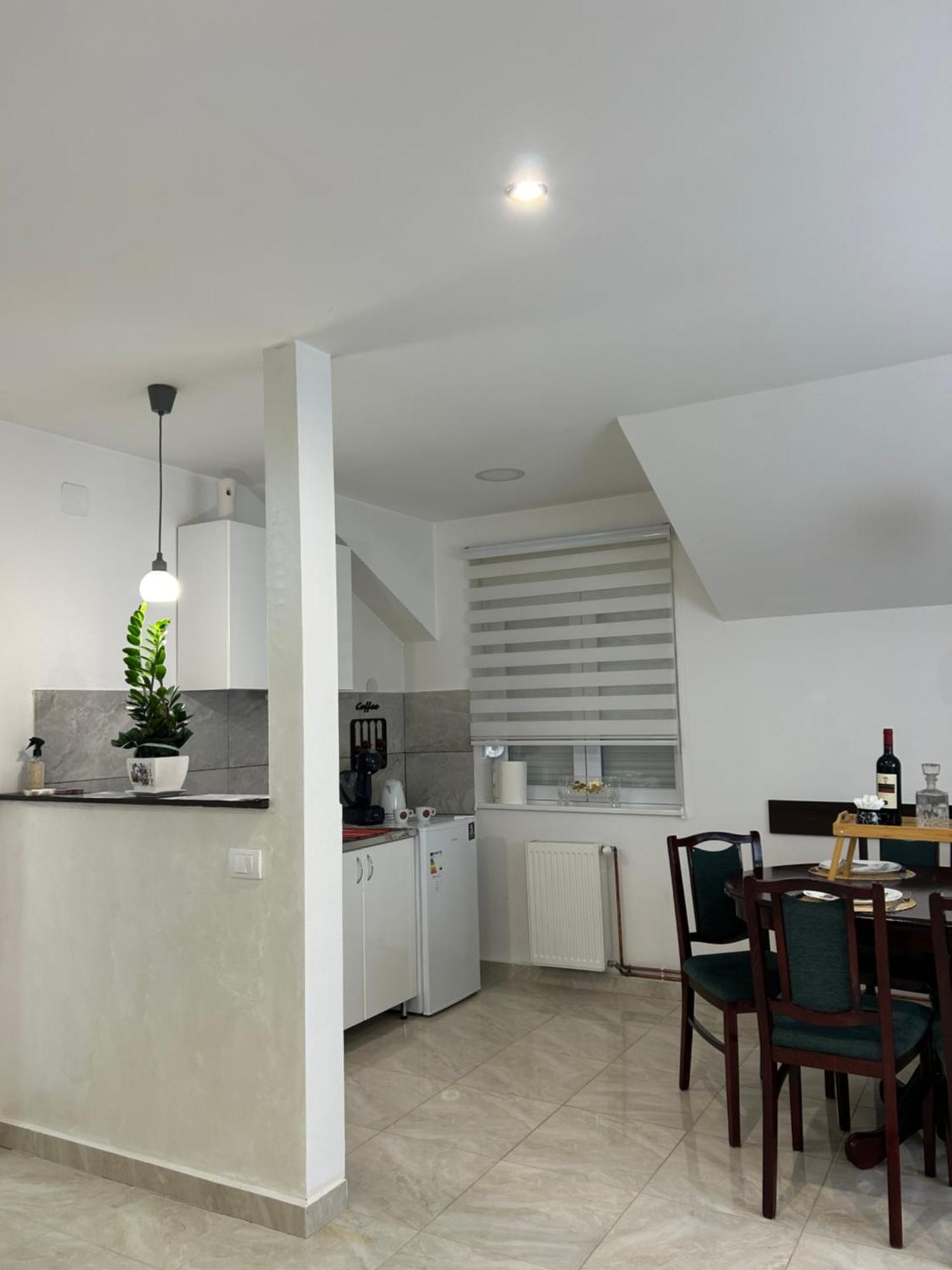 Apartman Diamond Lux Surcin Luaran gambar