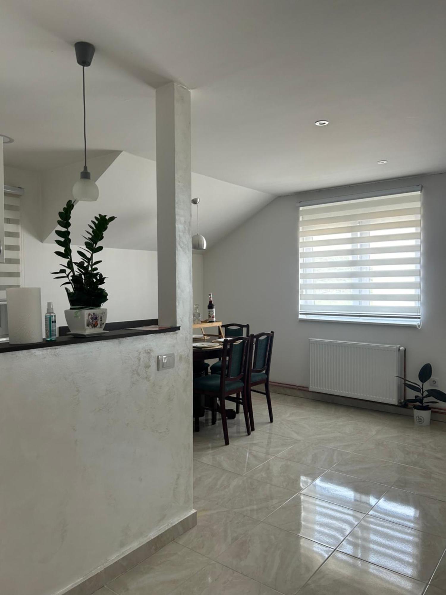 Apartman Diamond Lux Surcin Luaran gambar