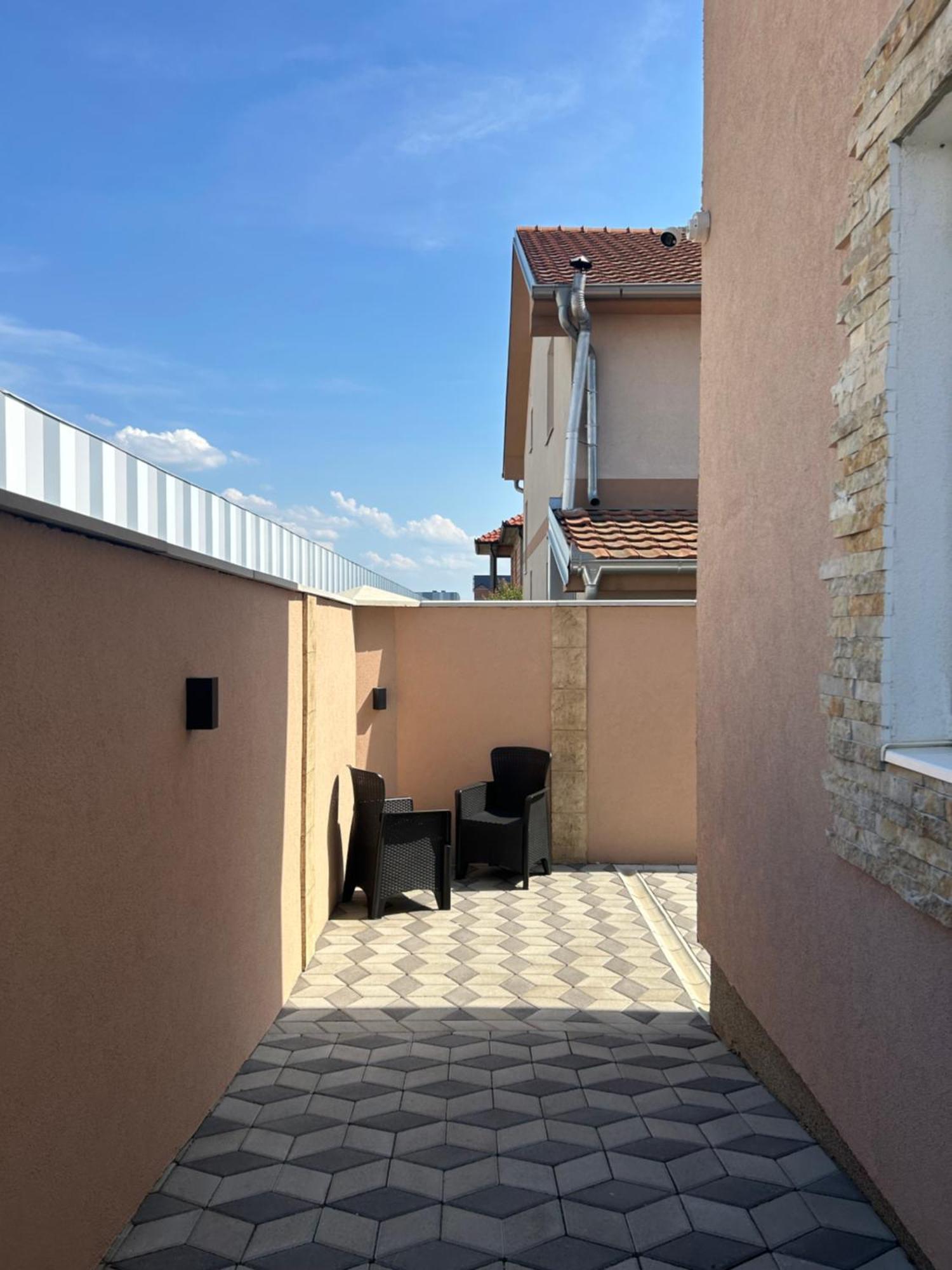 Apartman Diamond Lux Surcin Luaran gambar